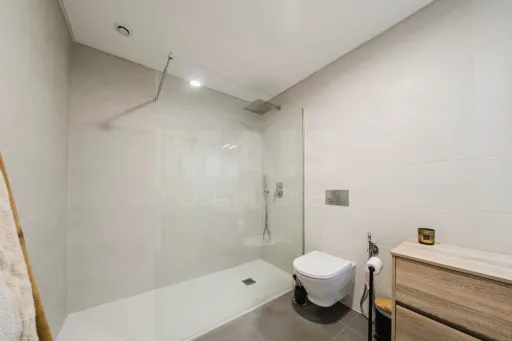 Apartamento T2 |Semi-novo | Varanda | Garagem Box |Atouguia da Baleia, Peniche