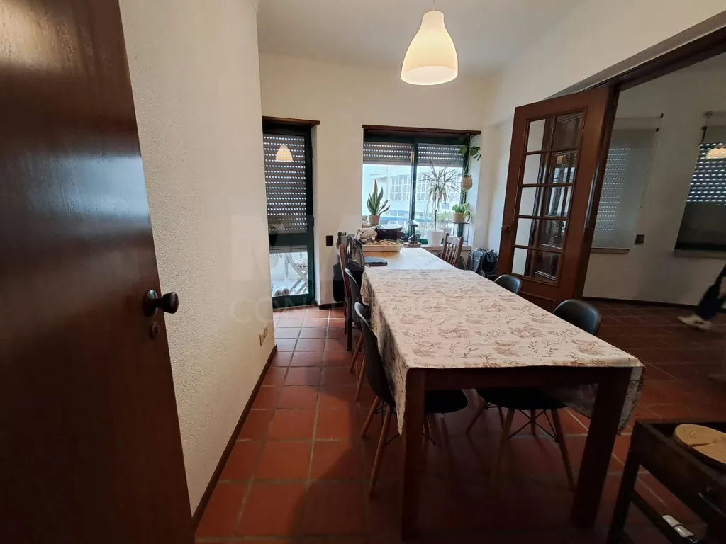 2-bedroom + 1 apartment with an elevator, parking, and storage room near the bullring