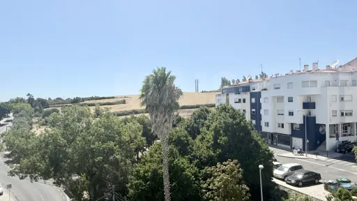 T2 Remodelado em Barcarena – Valejas, Oeiras