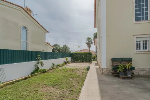 3-Bedroom Family Home 5 Minutes from the Beach - Silveira/Santa Cruz