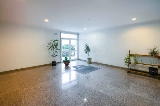 Apartamento T3 Mobiliado | Famões - Urb. Courela dos Fornos