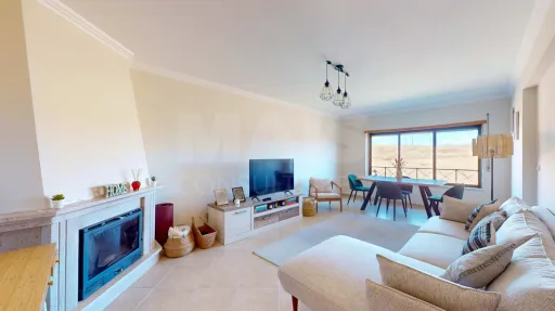 Apartamento T1 com elevador - Monte Abraão