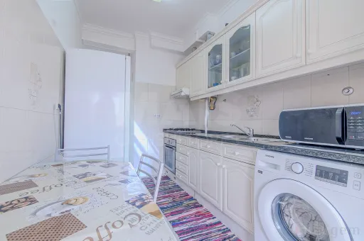 Apartamento T2 na Póvoa de Santo Adrião, Odivelas.
