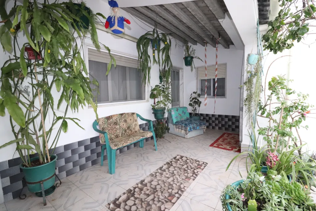 Moradia Térrea T2+1 com Garagem, sótão e terreno com 500 m2 em Vale Mansos, Coruche