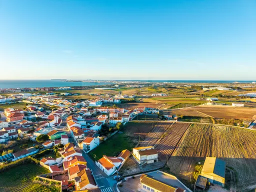 4 bedroom villa with pool 1.800m from Consolação beach