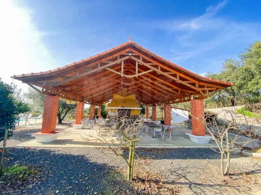 Charmosa Quinta de Turismo Rural em Almeirim