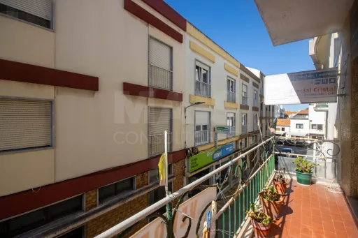 Prédio no Centro de Peniche!