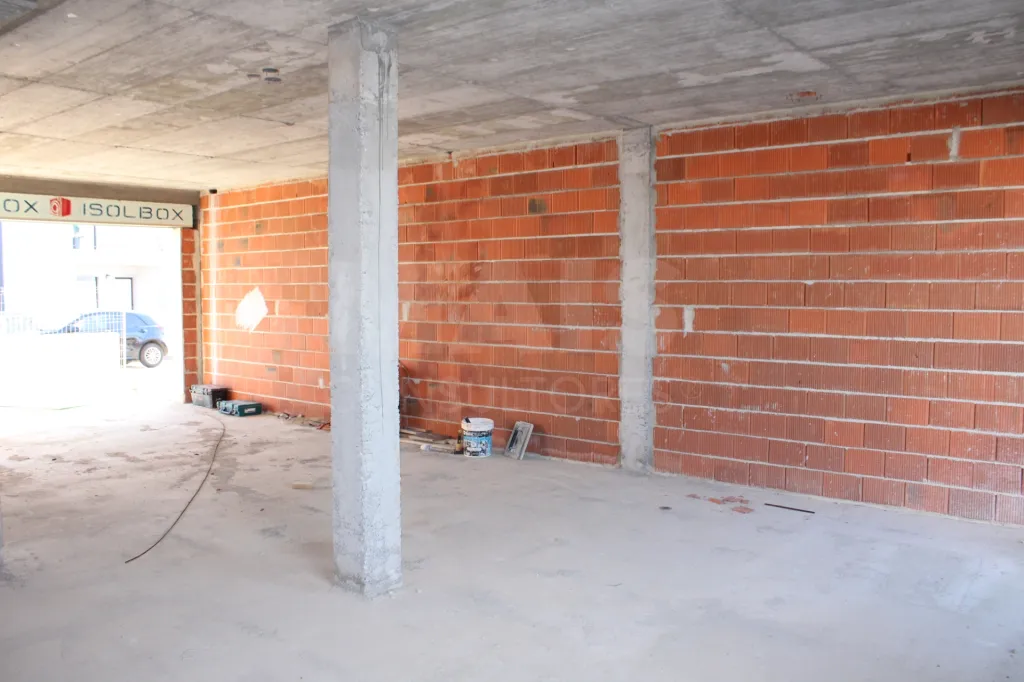 Moradia T3+1 junto praias | Garagem + logradouro privado | Terraço panorâmico sobre o mar