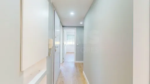 Apartamento T3 remodelado em Pombais - Patameiras Odivelas