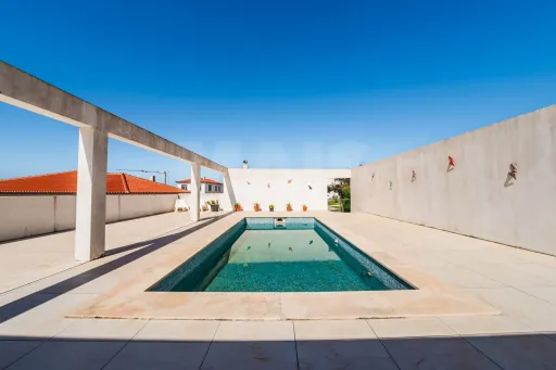 Moradia T5 em Lourinhã com Vista Mar, Piscina Aquecida e Jardim