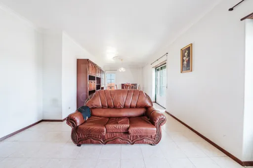 Apartamento T3 com garagem