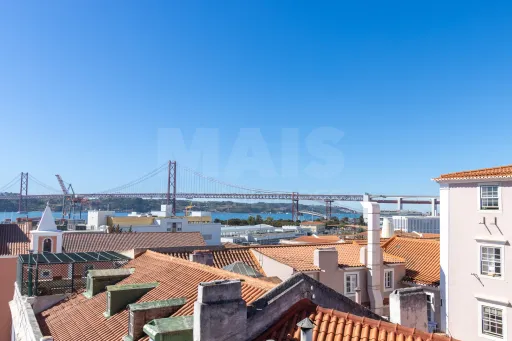 T1 + 1 - Estrela, Lisboa