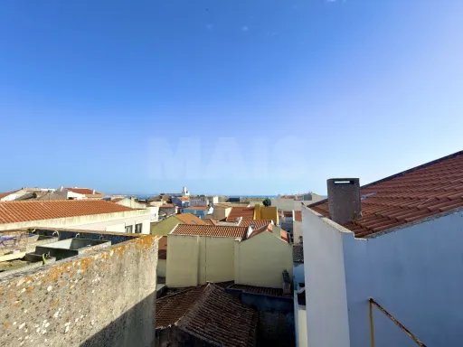 Apartamento T2 localizado em Peniche