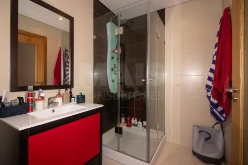Apartamento T2 Moderno com Garagem | A-da-Beja, Amadora