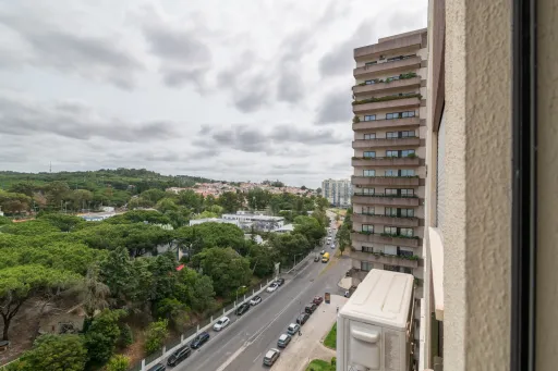 Apartamento T4 nas Torres do Restelo