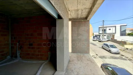 Moradia T4 c/ Suite, Jardim, Piscina & Parqueamento!
