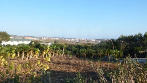 Terreno Urbano para Construção | Excelente Potencial Construtivo
