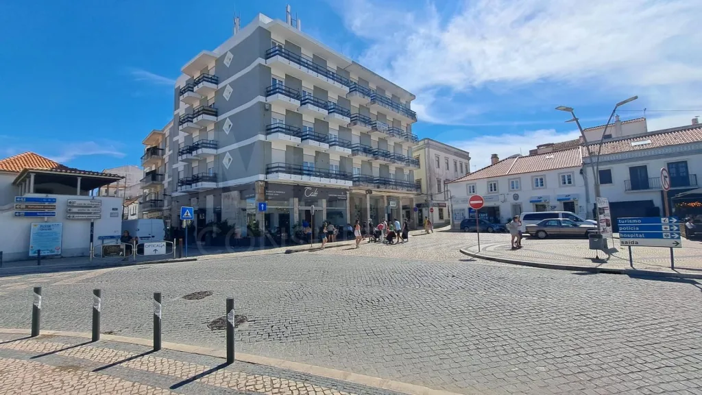 Prédio em Peniche | Investimento com rendimento e potencial de valorização