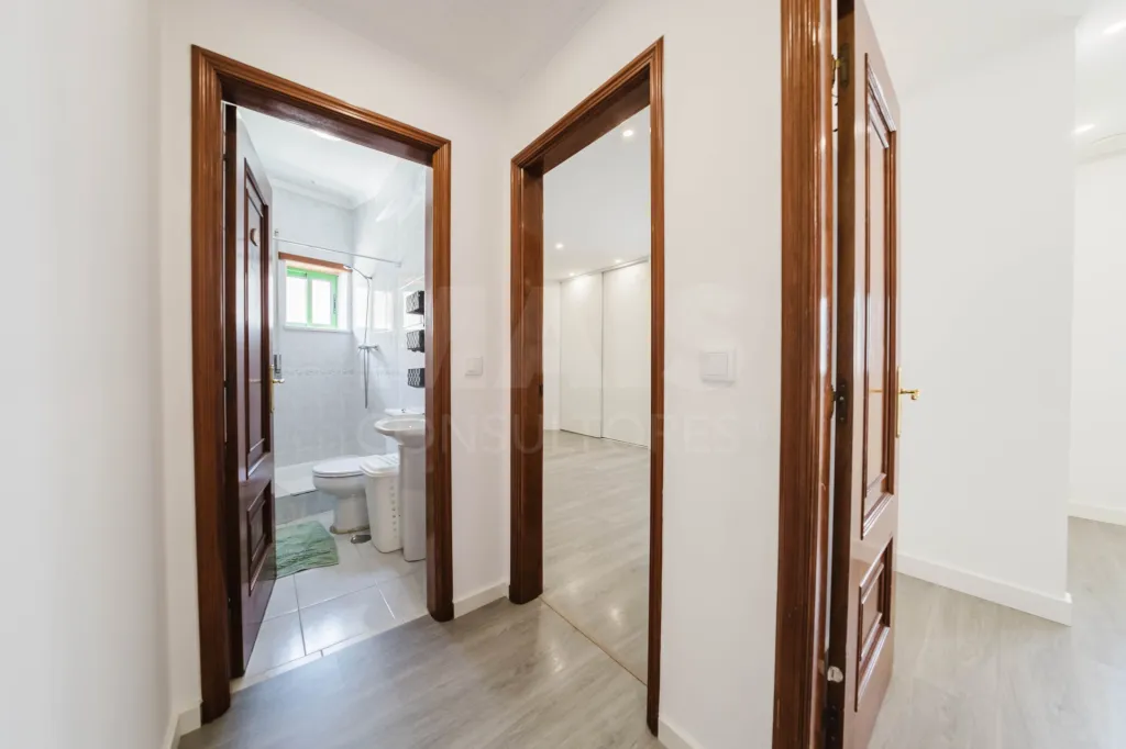 Apartamento T3 c/ terraço privado