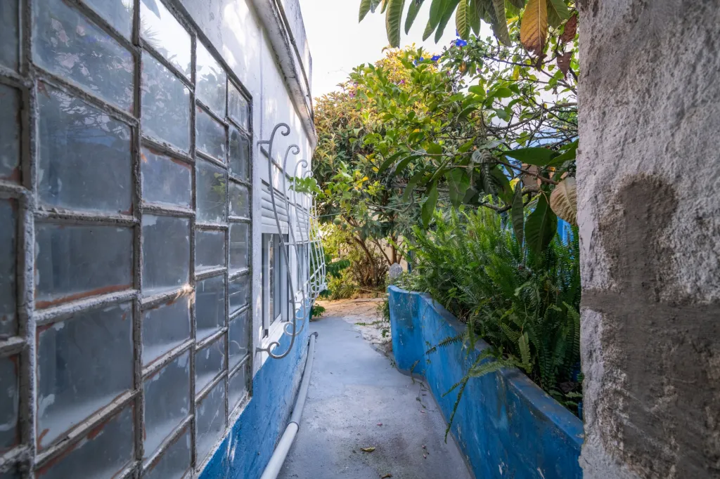 Duas Moradias com Terreno de 1.480 m² no centro da Lourinhã
