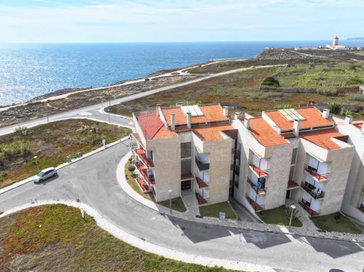 Apartamento T2 com Vista Mar e Garagem!
