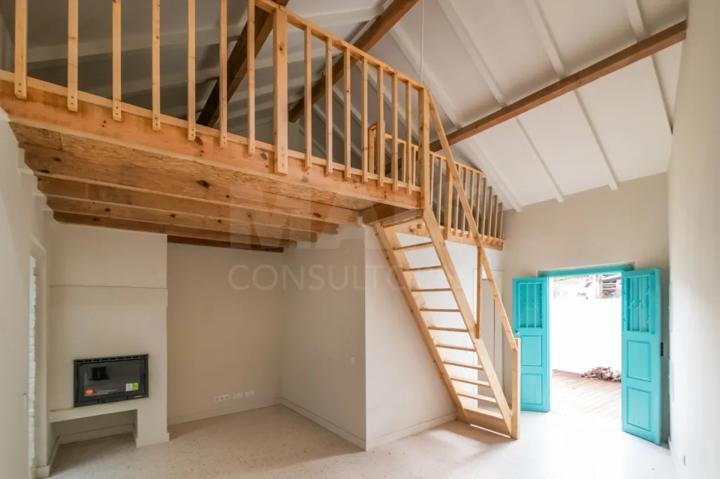 Moradia T1+1 totalmente renovada — moderna, acolhedora e com espaço exterior