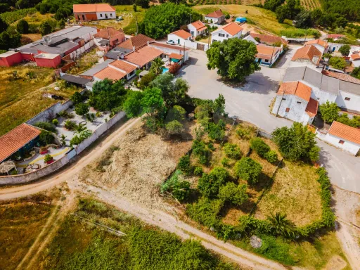 Terreno Urbanizável com Vista Serra | Brejo, Estorninho - Bombarral