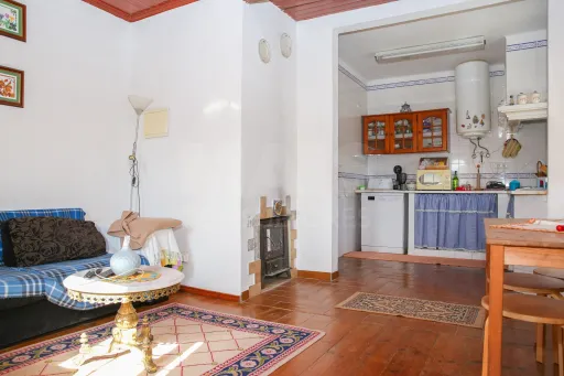 🏡 Moradia T4 com 247 m², 2 Garagens e Terreno | Canados, Alenquer