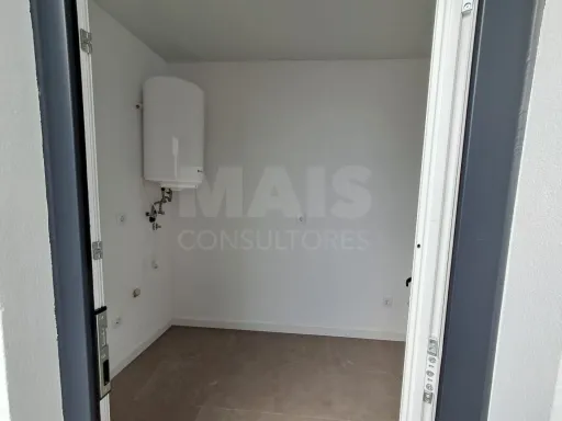 Moradia Remodelada T3 com terraço e pátio no Pó