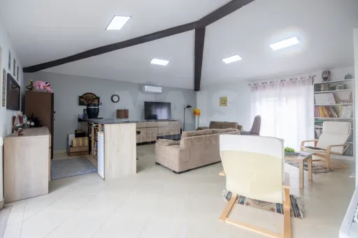 Moradia Térrea T5 com Piscina e Vista Deslumbrante – Serra de Aire e Candeeiros