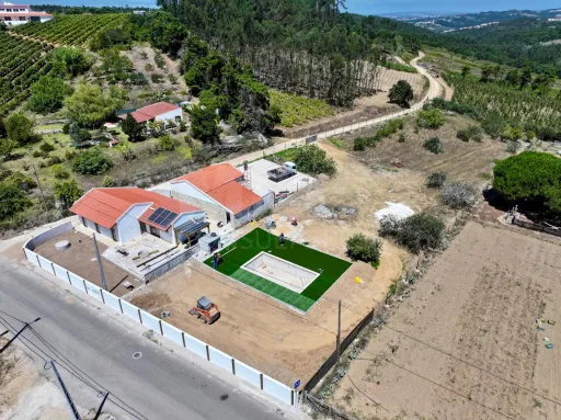 Single-Story 2-Bedroom + 1 House with Pool, Outbuilding, and 3,476 m² Lot | Comfort, Privacy, and Quality of Life