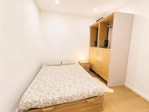 Moradia T2 mobilada e equipada, com quintal e garagem — 10 min de  Torres Vedras