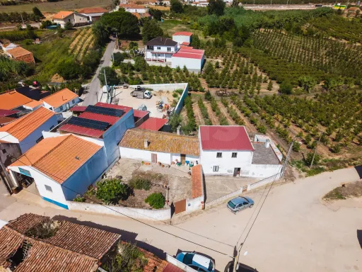 2 Moradias num terreno de 6117m2 | Carvalhal | Bombarral