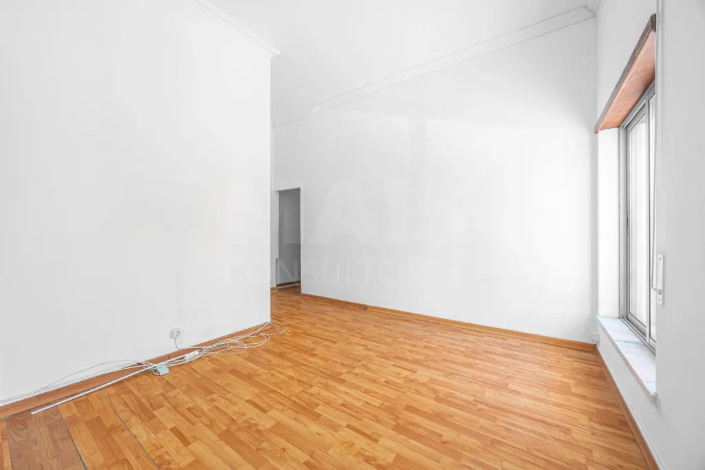 Atelier com 70m2 | Quinta do Barnabé, Alenquer
