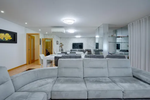 Apartamento T3 Mobiliado | Famões - Urb. Courela dos Fornos