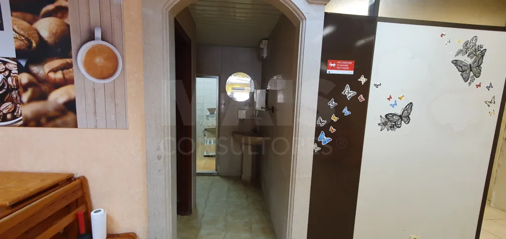Um espaço. Diferentes caminhos. | 123 M² NO CENTRO DA BENEDITA