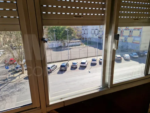 Apartamento de 3 assoalhadas junto ao Metro da Pontinha