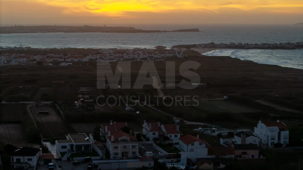 T3 em Ferrel | Vista aberta, exposição nascente/sul/poente, terraço e garagem