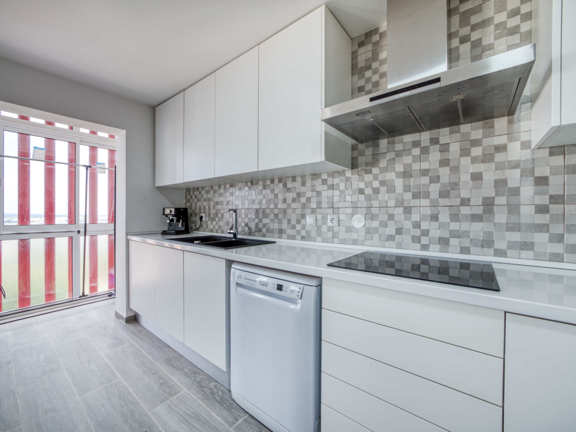 Fantástico apartamento T3 Remodelado com vista Rio no Sobralinho