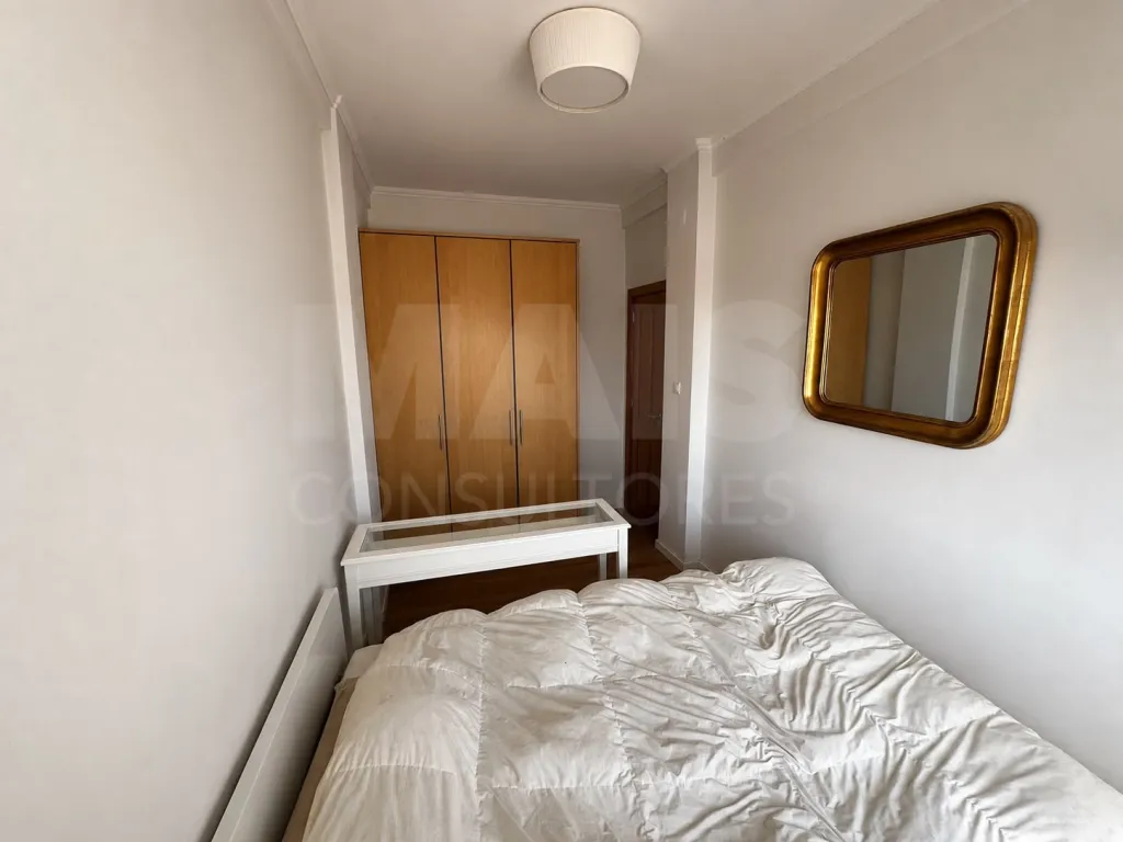 Exclusive Penthouse with Panoramic Views of the River and City in Arroios, Lisbon