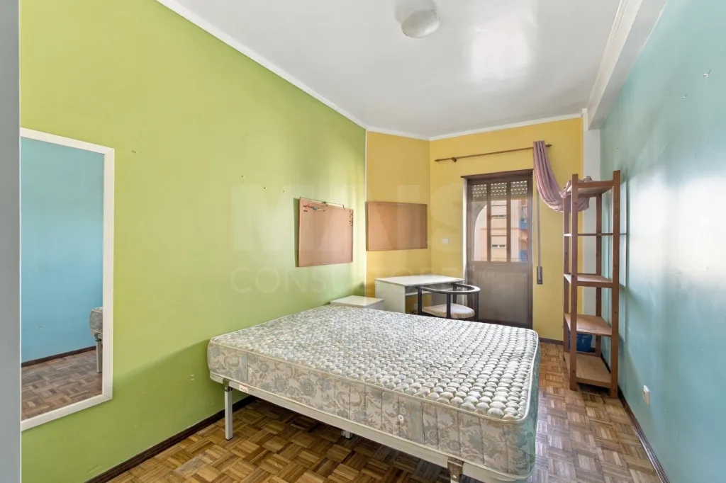 Apartamento T3 com suite e arrecadação em prédio com elevador