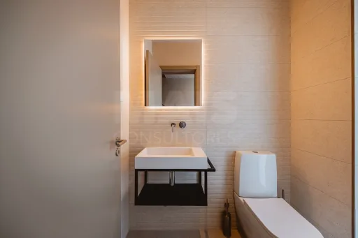 Moradia Geminada T3 Duplex – TownHouse