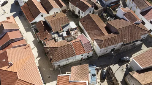 🏡 Great Opportunity! 2-Bedroom House in Ribafria, Ready for a Complete Renovation