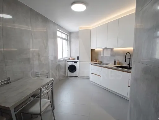 Apartamento T3 no centro das Caldas da Rainha com elevador