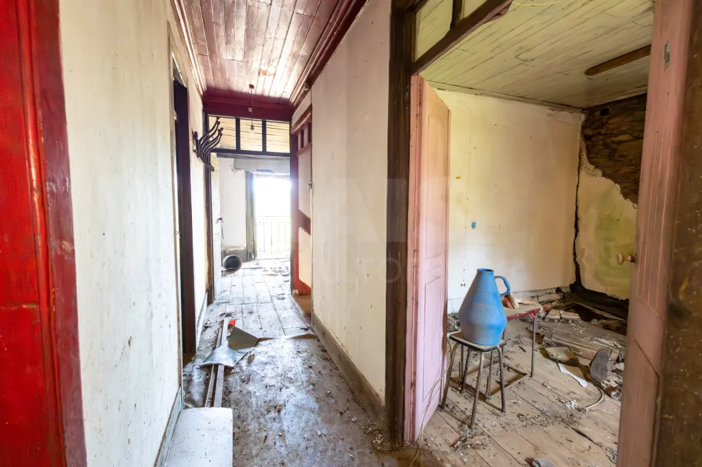 PROPRIEDADE DE CARÁTER NA N2 | 400 m² DE CONSTRUÇÃO, OLIVAL E POTENCIAL TURÍSTICO