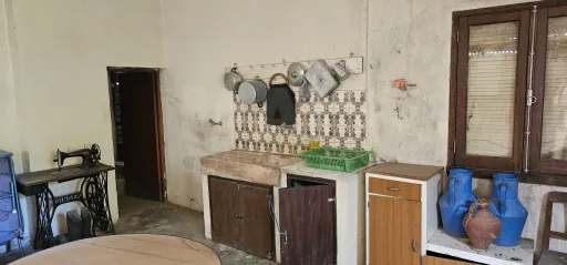 Moradia 2 Pisos centro Peroviseu c/ Terreno 500m2 e Garagem