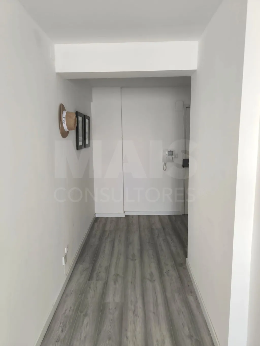 2-bedr. apartment with suite, very central in Odivelas