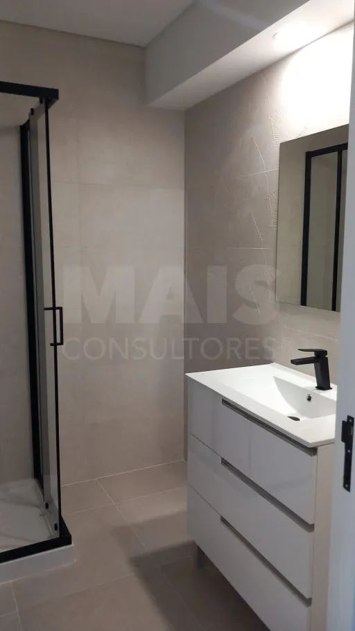 Renovated 4-Bedroom Apartment with Terrace in the Historic Center of Tomar