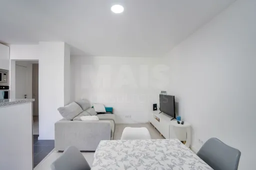 Apartamento T3 em Sacávem Remodelado