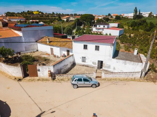 2 Moradias num terreno de 6117m2 | Carvalhal | Bombarral
